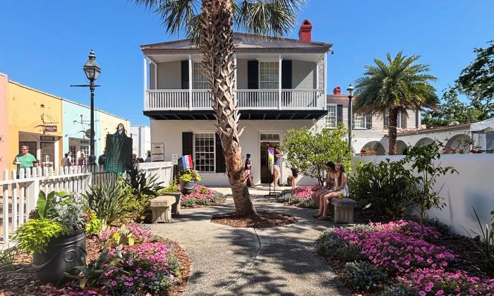 The exterior of the Peña-Peck House